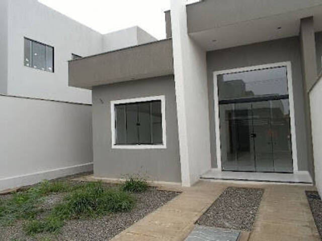 #647 - Casa para Venda em Rio das Ostras - RJ