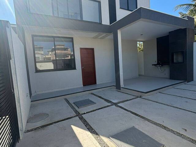 #716 - Casa para Venda em Rio das Ostras - RJ