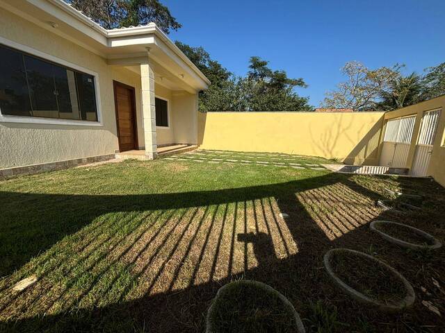 Casa para Venda em Rio das Ostras - 4