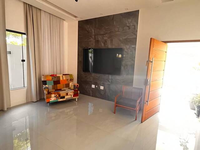 #824 - Casa para Venda em Macaé - RJ