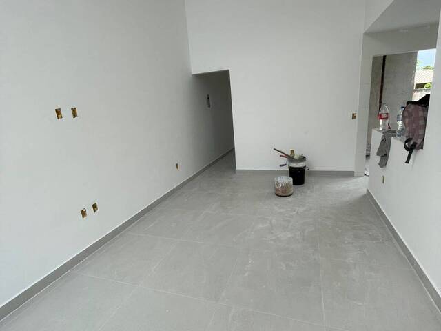 Casa para Venda em Rio das Ostras - 2