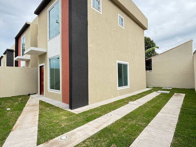 #912 - Casa para Venda em Rio das Ostras - RJ