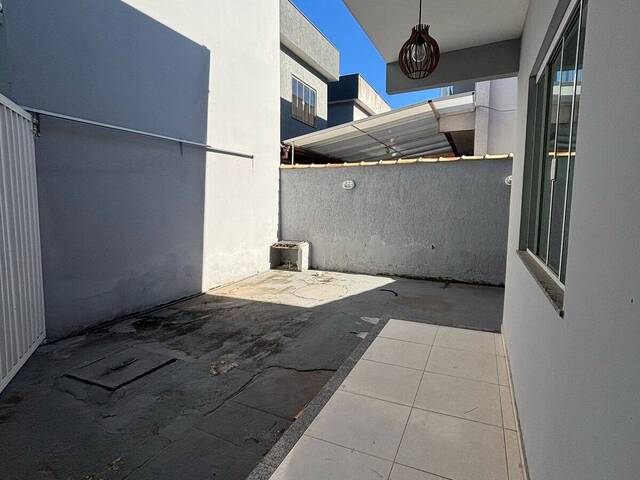 Casa para Venda em Rio das Ostras - 4