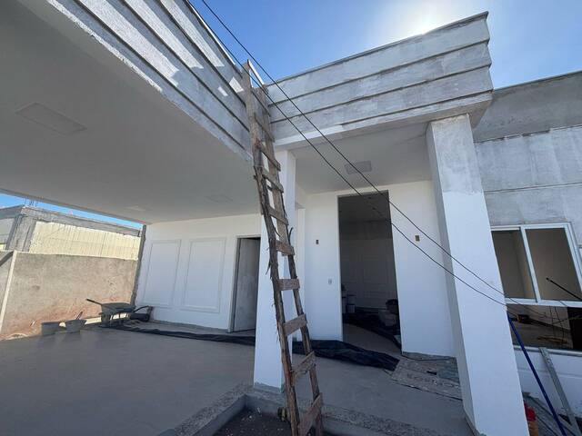 Casa para Venda em Rio das Ostras - 2