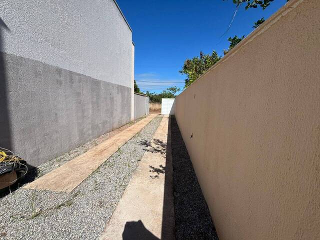 #923 - Casa para Venda em Rio das Ostras - RJ - 2