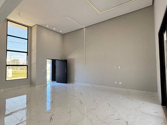 #926 - Casa para Venda em Rio das Ostras - RJ - 2