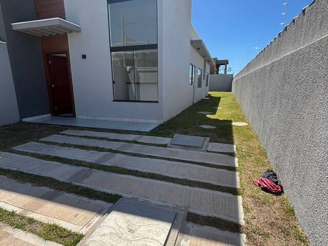 #939 - Casa para Venda em Rio das Ostras - RJ - 2