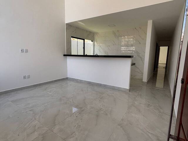 #939 - Casa para Venda em Rio das Ostras - RJ - 3