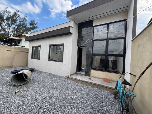 #949 - Casa para Venda em Rio das Ostras - RJ - 2