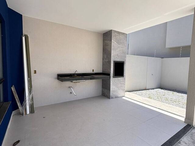 #950 - Casa para Venda em Rio das Ostras - RJ