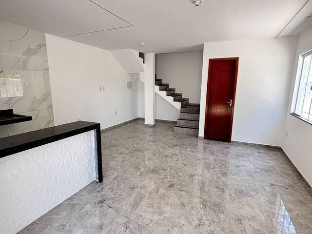 #959 - Casa para Venda em Rio das Ostras - RJ - 2