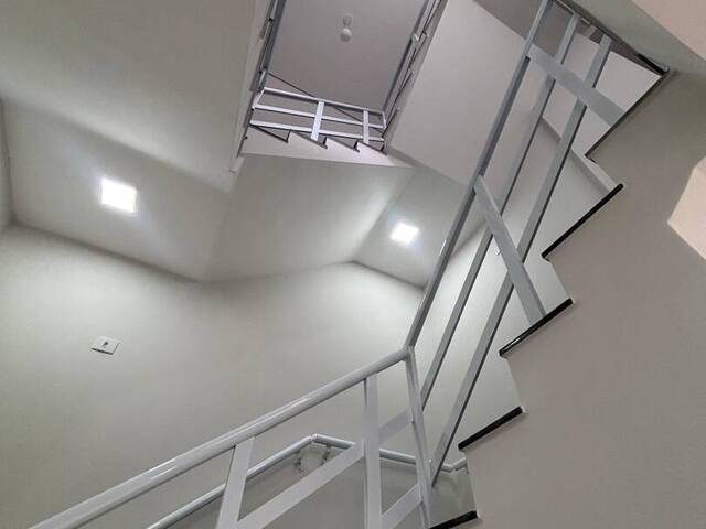 #960 - Apartamento para Venda em Rio das Ostras - RJ - 2