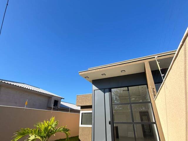 #967 - Casa para Venda em Rio das Ostras - RJ - 2