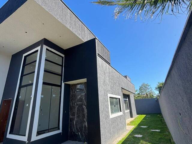 #972 - Casa para Venda em Rio das Ostras - RJ - 2