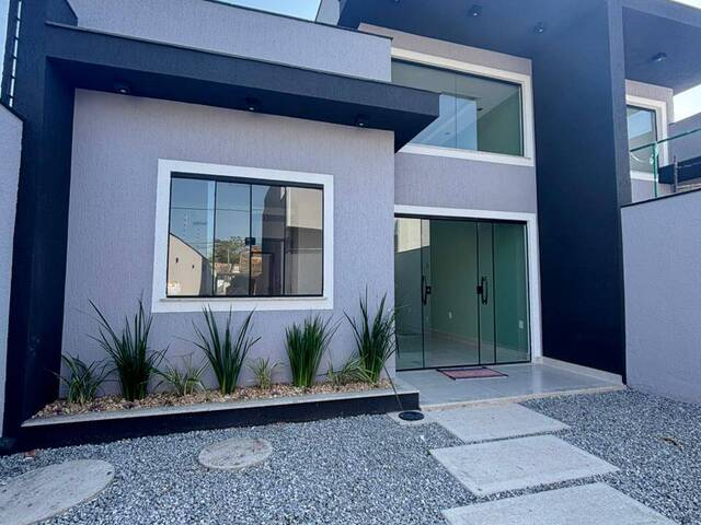 #976 - Casa para Venda em Rio das Ostras - RJ - 2