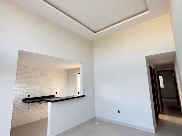 Casa para Venda em Rio das Ostras - 4