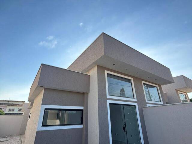 #975 - Casa para Venda em Rio das Ostras - RJ - 2