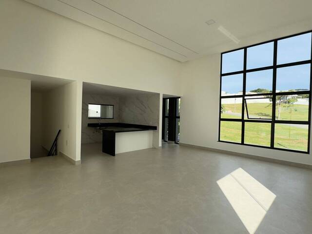 #977 - Casa para Venda em Rio das Ostras - RJ - 2