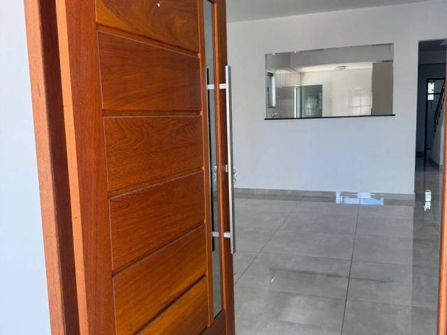 #988 - Casa para Locação em Rio das Ostras - RJ - 2