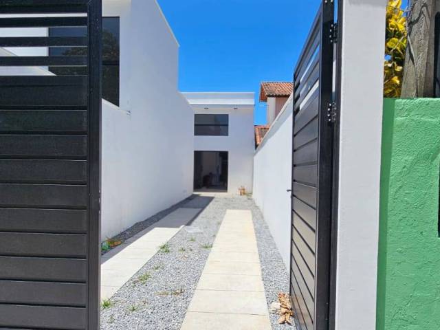 Casa para Venda em Rio das Ostras - 5