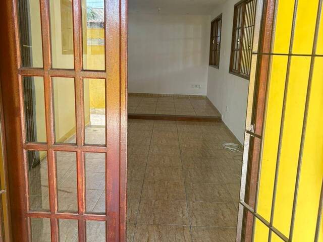 Casa para Locação em Rio das Ostras - 4