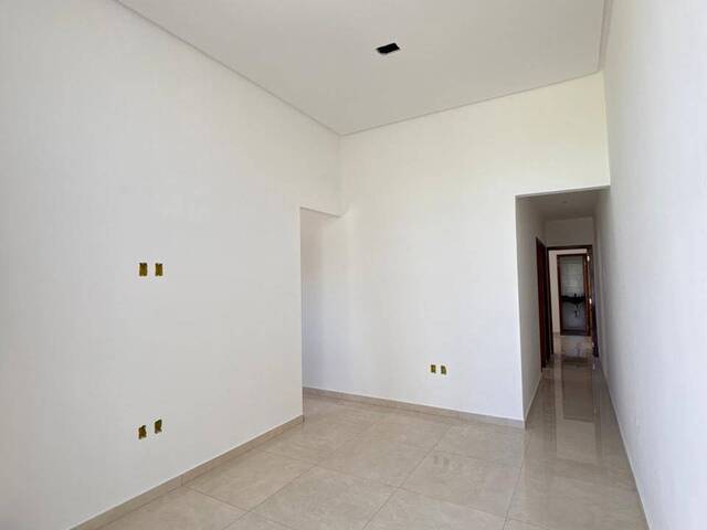 Casa para Venda em Rio das Ostras - 5