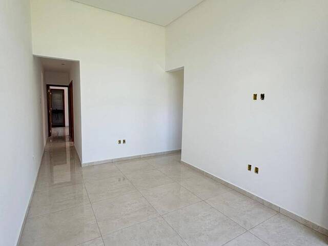 Casa para Venda em Rio das Ostras - 5