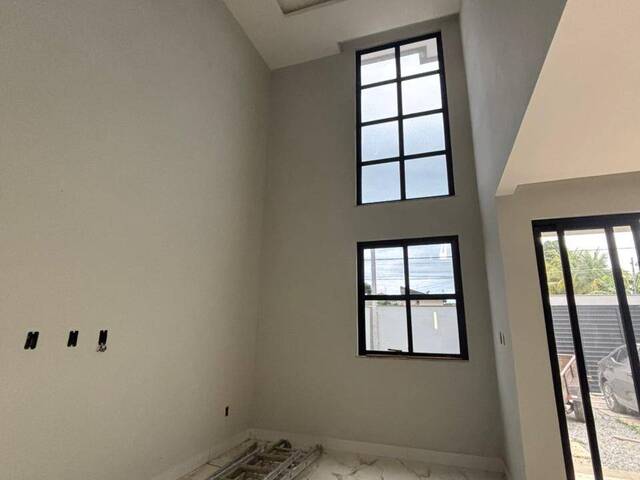 Casa para Venda em Rio das Ostras - 4