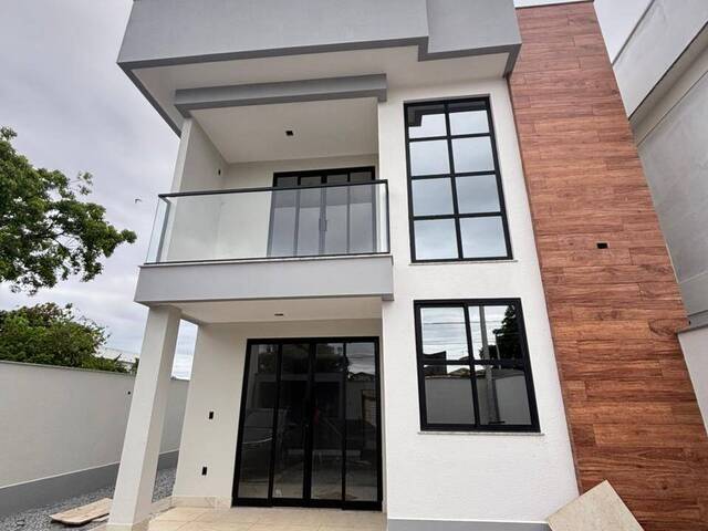 #1011 - Casa para Venda em Rio das Ostras - RJ - 1