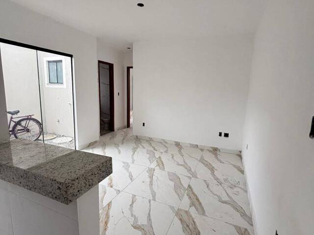 Apartamento para Venda em Rio das Ostras - 3