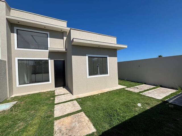 #992 - Casa para Venda em Rio das Ostras - RJ