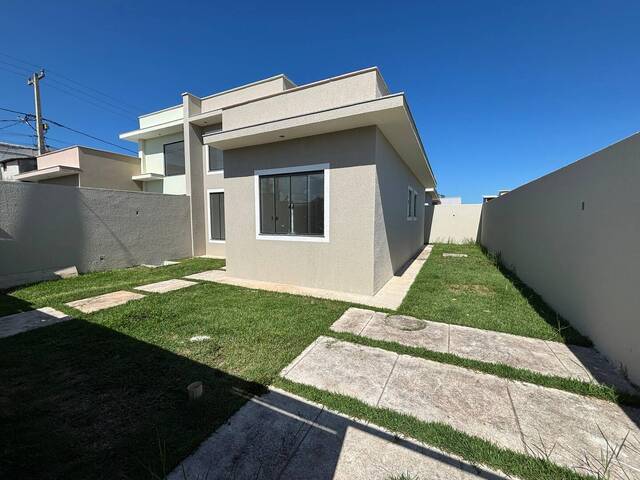 #992 - Casa para Venda em Rio das Ostras - RJ