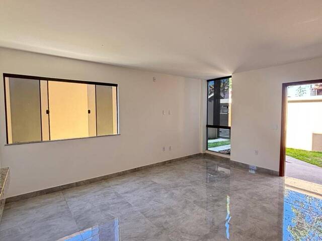 Casa para Venda em Rio das Ostras - 5