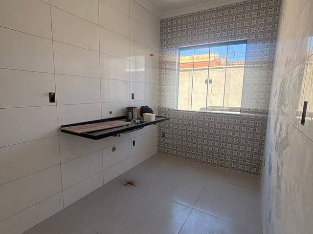 Apartamento para Venda em Rio das Ostras - 4