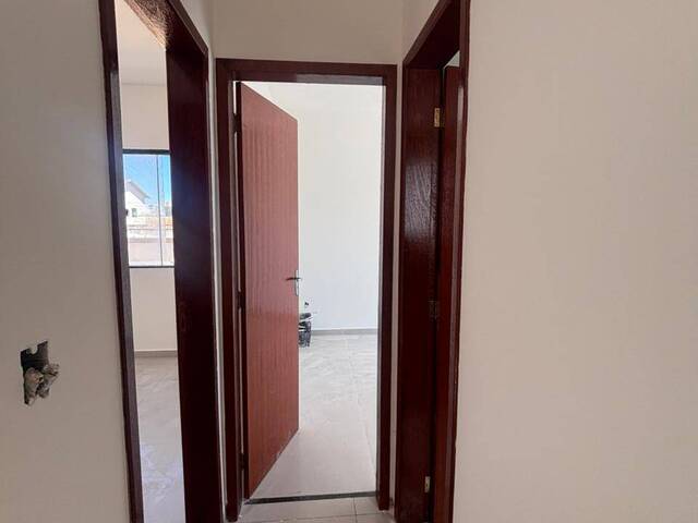 Apartamento para Venda em Rio das Ostras - 5