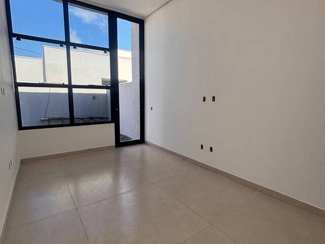 Casa para Venda em Rio das Ostras - 5
