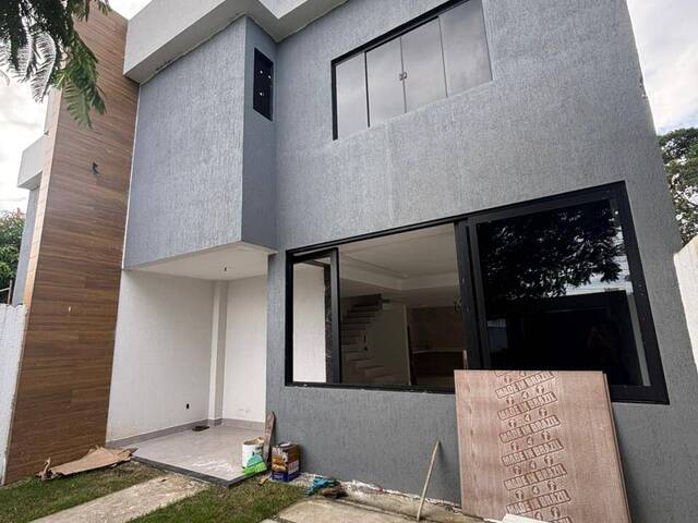 Casa para Venda em Rio das Ostras - 2