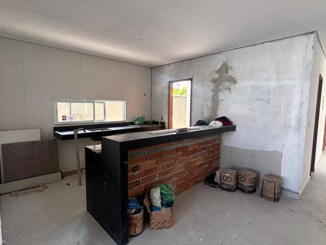 Casa para Venda em Rio das Ostras - 5