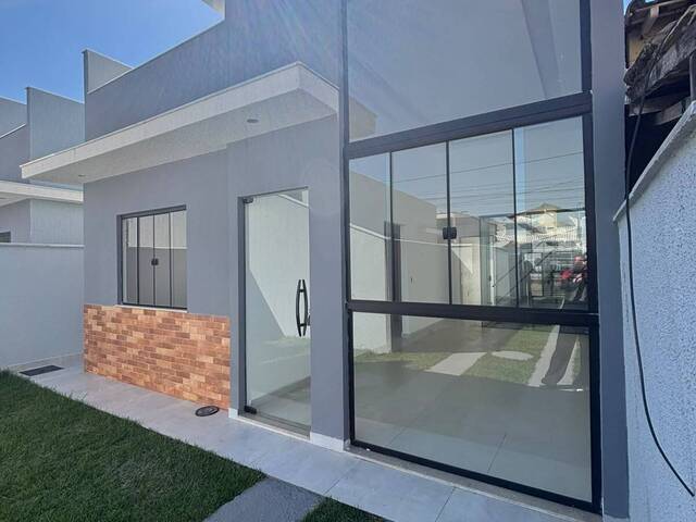 #1041 - Casa para Venda em Rio das Ostras - RJ - 2