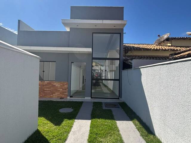 #1042 - Casa para Venda em Rio das Ostras - RJ - 2