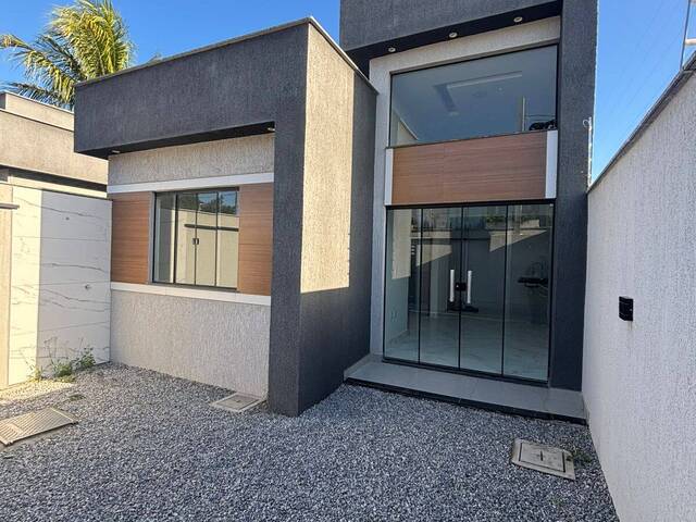 #1044 - Casa para Venda em Rio das Ostras - RJ