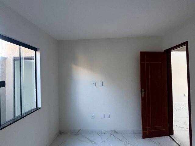 Casa para Venda em Rio das Ostras - 5