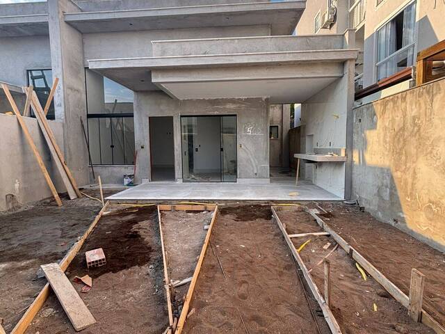 #1045 - Casa para Venda em Rio das Ostras - RJ